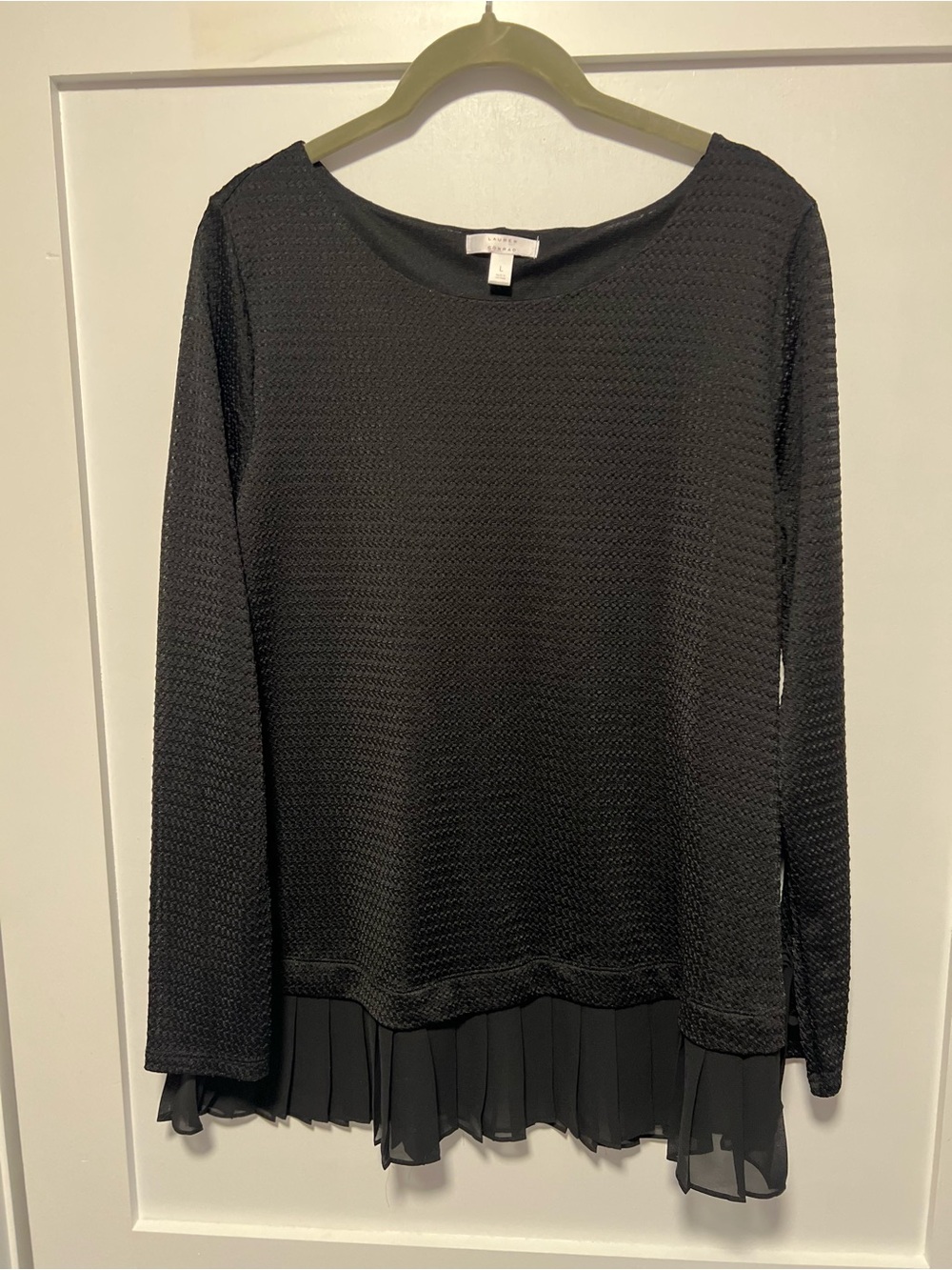 LC Lauren Conrad Black Long-Sleeve Textured Top with Pleated Hem
